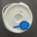 Refillable Plastic Bucket for Industrial Wipes This durable plastic bucket is designed to hold dry rolls of wipes, which can be soaked with your own cleaning or disinfectant solution to create industrial wet wipes. The refillable design ensures cost savings and flexibility, while the sealed lid keeps wipes fresh and ready for use. Ideal for factories, workshops, automotive, and maintenance industries.